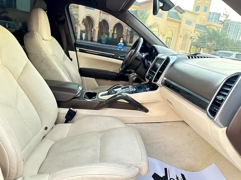 Porsche Cayenne 2011